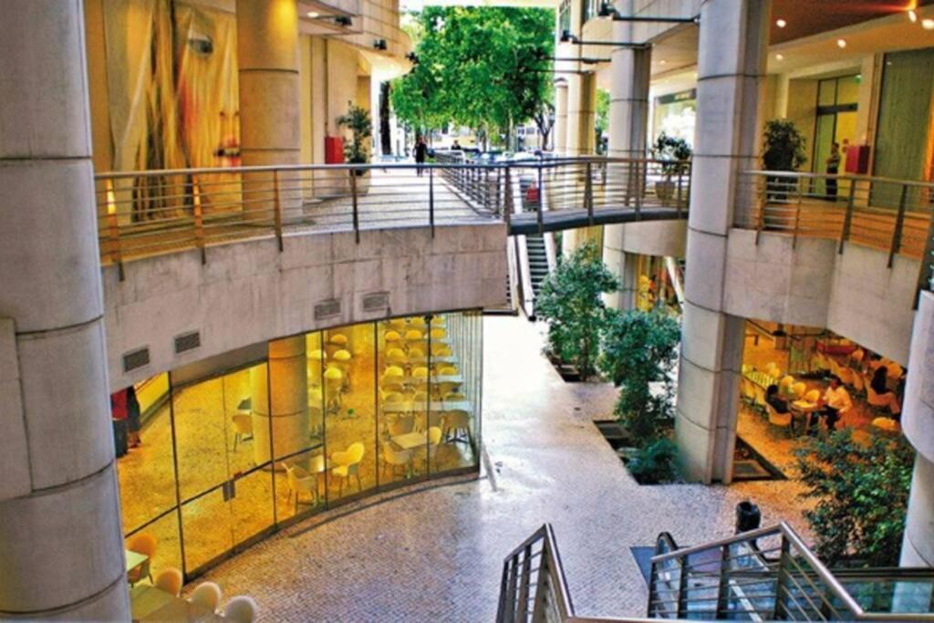 Av. Da Liberdade Comfortable Apt With Balcony Lisbon Exterior photo