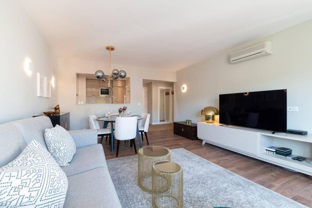 Av. Da Liberdade Comfortable Apt With Balcony Lisbon Exterior photo