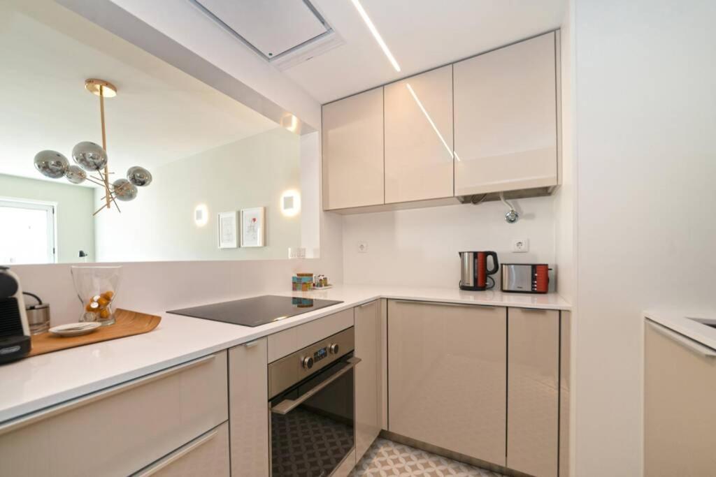 Av. Da Liberdade Comfortable Apt With Balcony Lisbon Exterior photo