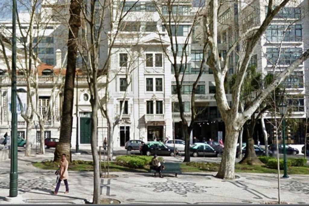 Av. Da Liberdade Comfortable Apt With Balcony Lisbon Exterior photo