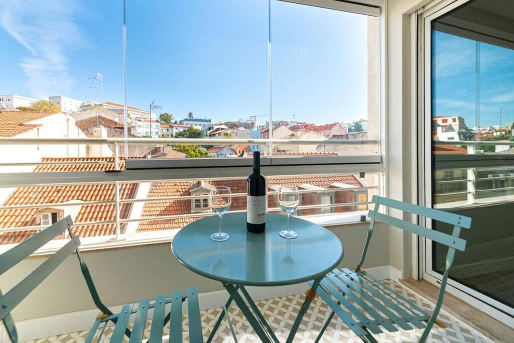 Av. Da Liberdade Comfortable Apt With Balcony Lisbon Exterior photo