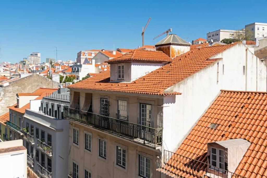 Av. Da Liberdade Comfortable Apt With Balcony Lisbon Exterior photo